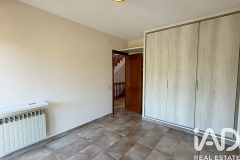 House for rent in Premia De Mar, Barcelona, Spain 4 bedrooms, 245 sq.m. No. 188519 - photo 16