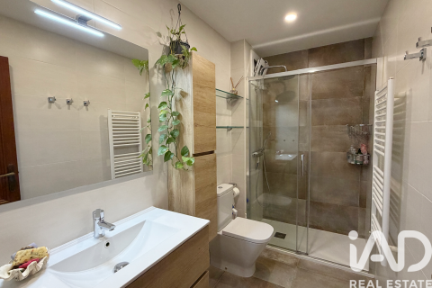 House for rent in Premia De Mar, Barcelona, Spain 4 bedrooms, 245 sq.m. No. 188519 - photo 17