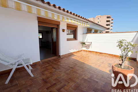 House for rent in Premia De Mar, Barcelona, Spain 4 bedrooms, 245 sq.m. No. 188519 - photo 25