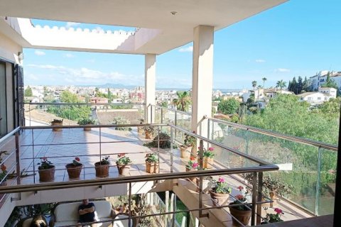 Продажа виллы Пальма-де-Майорка, Майорка, Испания 4 спальни, 388м2 №103199 - фото 1