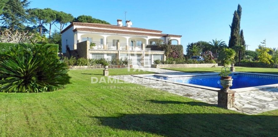 Willa w Sant Feliu de Guixols, Girona, Hiszpania 4 sypialnie, 538 mkw. nr 176790