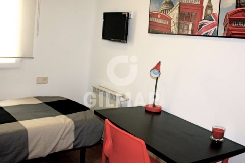 Apartment for sale Madrid, Spain 6 bedrooms, 131 sq.m. No. 113419 - photo 12