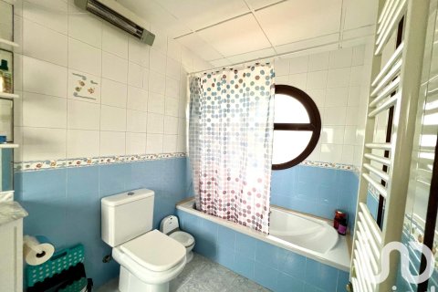 Dom w Alcanar, Tarragona, Hiszpania 5 sypialni, 253 mkw. nr 153250 – zdjęcie 10