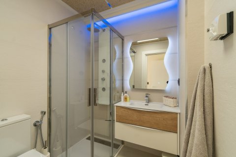 Lägenhet till salu i Alicante, Spanien 2 sovrum, 65 kvm. Nr. 148750 - foto 21