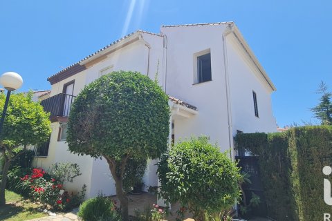 Kamienica w Estepona, Malaga, Hiszpania 4 sypialnie, 180 mkw. nr 172161