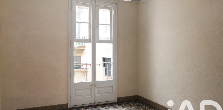 Appartamento a Barcelona, Spagna 3 camere da letto, 117 mq. N° 172156