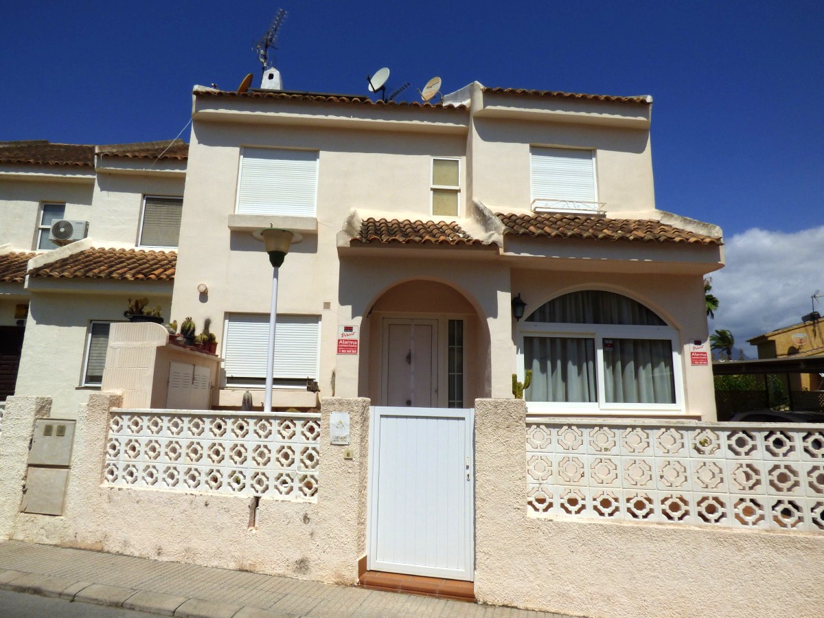 Villa à Benidorm, Alicante, Espagne 6 chambres, 253 m2 No. 192485