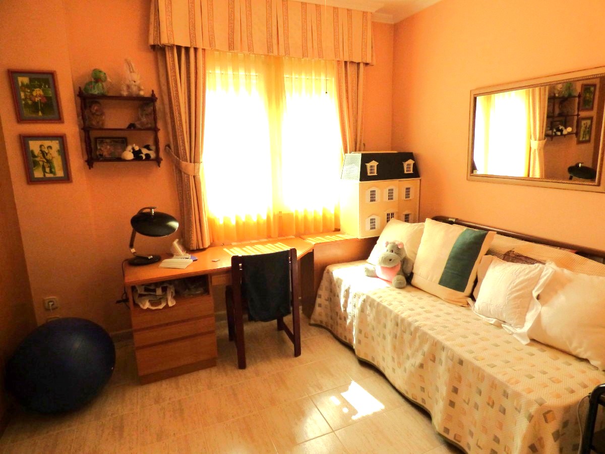 Villa à Benidorm, Alicante, Espagne 6 chambres, 253 m2 No. 192485