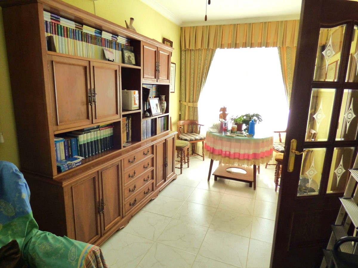 Villa à Benidorm, Alicante, Espagne 6 chambres, 253 m2 No. 192485