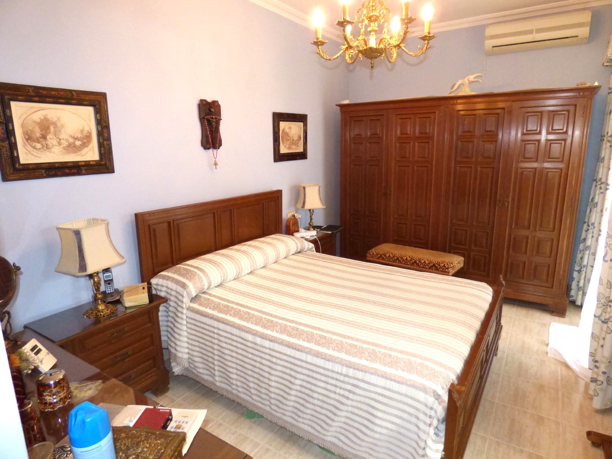 Villa à Benidorm, Alicante, Espagne 6 chambres, 253 m2 No. 192485