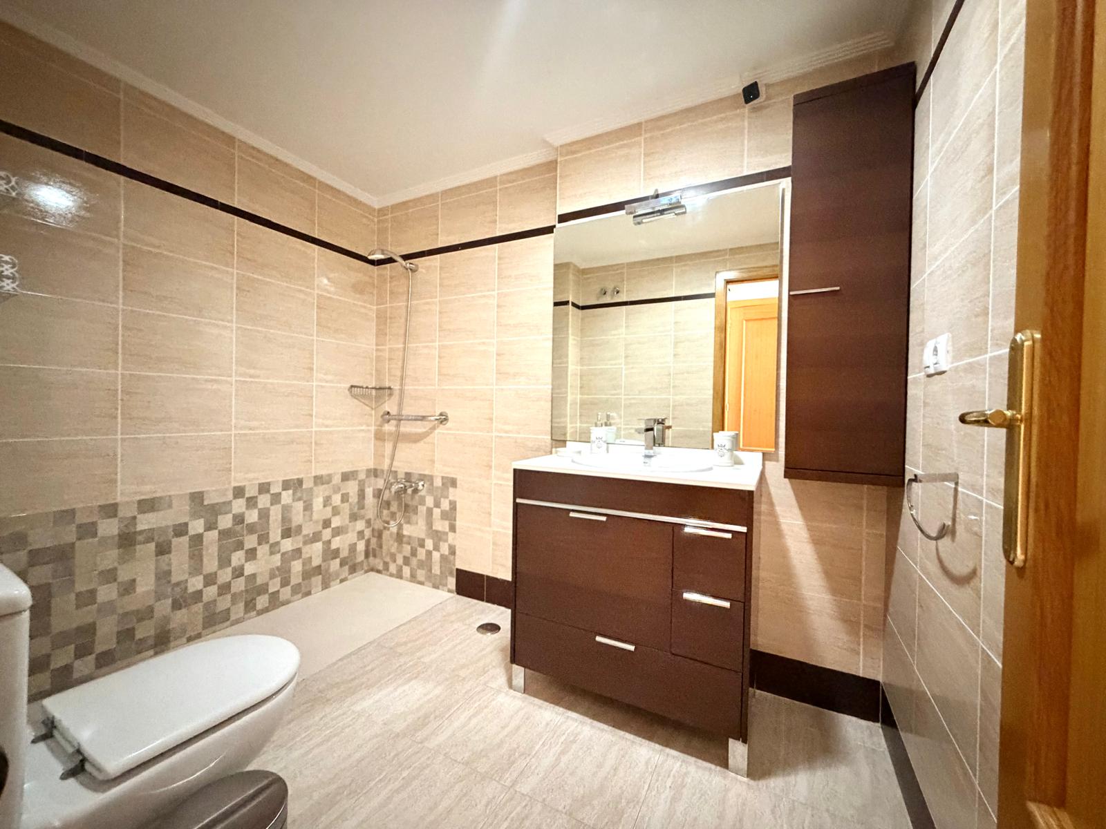 Huoneisto Villajoyosa, Alicante, Espanja 3 makuuhuonetta, 103 m2 No. 192483