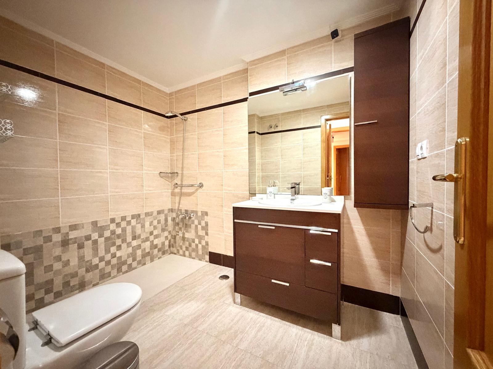 Huoneisto Villajoyosa, Alicante, Espanja 3 makuuhuonetta, 103 m2 No. 192483