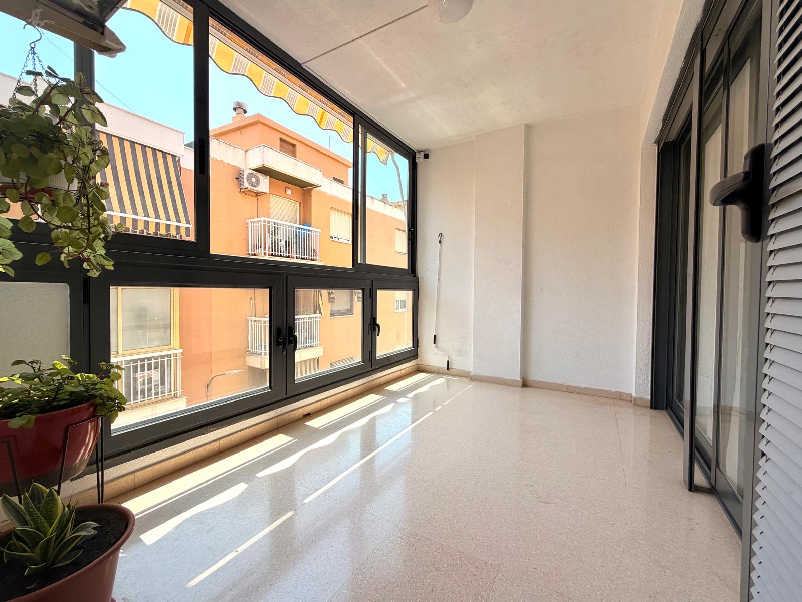 Huoneisto Villajoyosa, Alicante, Espanja 3 makuuhuonetta, 103 m2 No. 192483