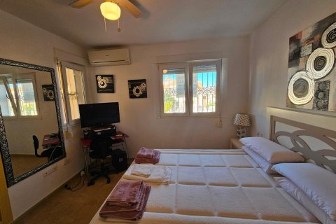 Hus till salu La Zenia, Alicante, Spanien 3 sovrum, 130 kvm. Nr. 112986 - foto 26