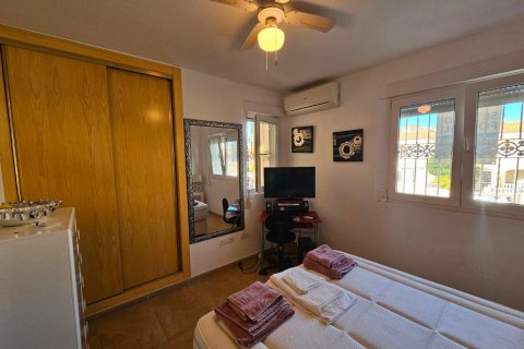 Hus till salu La Zenia, Alicante, Spanien 3 sovrum, 130 kvm. Nr. 112986 - foto 6