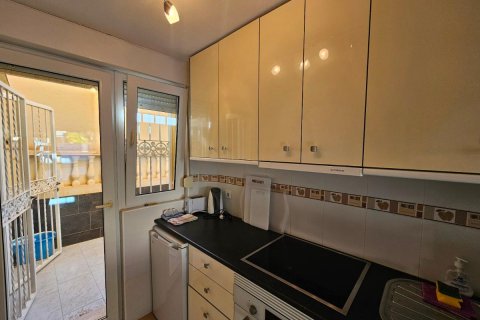 Hus till salu La Zenia, Alicante, Spanien 3 sovrum, 130 kvm. Nr. 112986 - foto 20