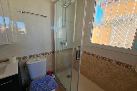 Hus till salu La Zenia, Alicante, Spanien 3 sovrum, 130 kvm. Nr. 112986 - foto 10