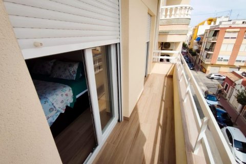 Apartment for sale Guardamar del Segura, Alicante, Spain 4 bedrooms, 130 sq.m. No. 112988 - photo 7