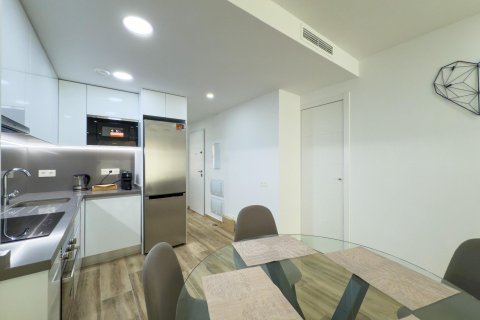 Apartamento en alquiler en Alicante, España 1 dormitorio, 55 m2 No. 165536 - foto 5