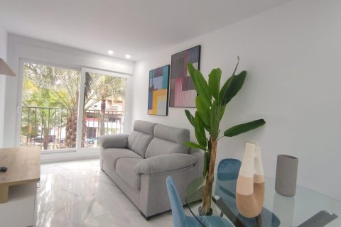 Apartamento en alquiler en Alicante, España 1 dormitorio, 55 m2 No. 165538 - foto 3