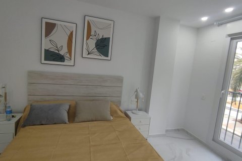 Apartamento en alquiler en Alicante, España 1 dormitorio, 55 m2 No. 165538 - foto 15