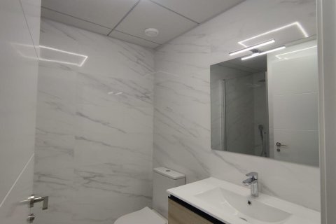 Apartamento en alquiler en Alicante, España 1 dormitorio, 55 m2 No. 165538 - foto 19