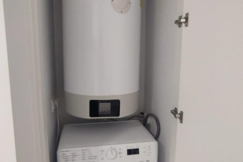 Apartamento en alquiler en Alicante, España 1 dormitorio, 55 m2 No. 165538 - foto 21