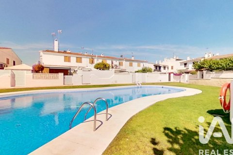 Radhus i Creixell, Tarragona, Spanien 3 sovrum, 72 kvm. Nr. 172071
