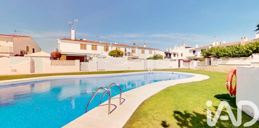 Radhus i Creixell, Tarragona, Spanien 3 sovrum, 72 kvm. Nr. 172071