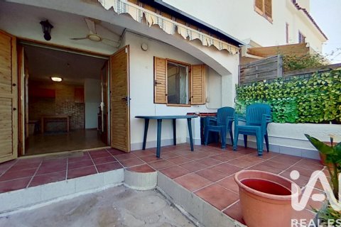 Radhus till salu i Creixell, Tarragona, Spanien 3 sovrum, 72 kvm. Nr. 172071 - foto 11
