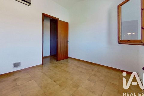 Radhus till salu i Creixell, Tarragona, Spanien 3 sovrum, 72 kvm. Nr. 172071 - foto 27