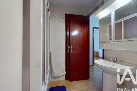 Radhus till salu i Creixell, Tarragona, Spanien 3 sovrum, 72 kvm. Nr. 172071 - foto 23