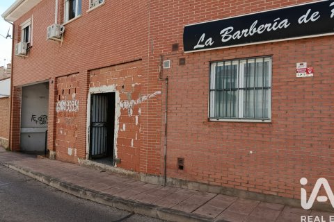 Liikekiinteistö Meco, Madrid, Espanja 218 m2 No. 172075