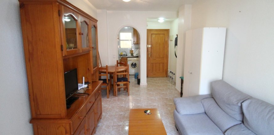 Apartment in Torrevieja, Alicante, Spain 1 bedroom, 43 sq.m. No. 165130