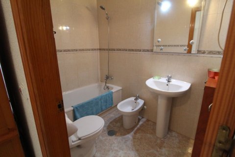 Apartment for rent in Torrevieja, Alicante, Spain 1 bedroom, 43 sq.m. No. 165130 - photo 10