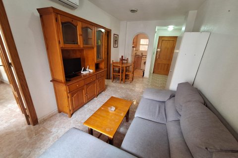 Apartment for rent in Torrevieja, Alicante, Spain 1 bedroom, 43 sq.m. No. 165130 - photo 2