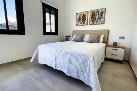 Продажа виллы в Пилар де ла Орадада, Аликанте, Испания 3 спальни, 116м2 №145074 - фото 12