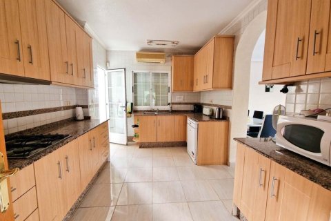 Продажа виллы в Плайя Фламенка II, Аликанте, Испания 4 спальни, 200м2 №145075 - фото 3