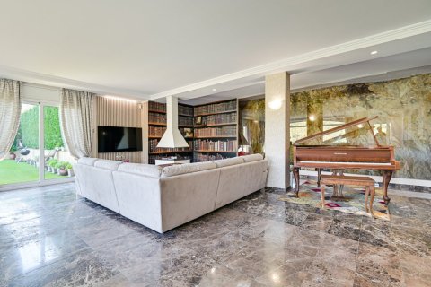 Dom w Platja D'aro, Girona, Hiszpania 4 sypialnie, 447 mkw. nr 166284 – zdjęcie 6