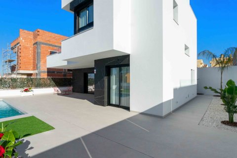 Villa till salu Alicante, Spanien 3 sovrum, 136 kvm. Nr. 77056 - foto 21