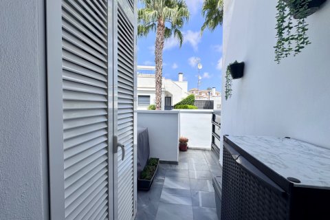 Townhouse for sale in Cabo Roig, Alicante, Spain 3 bedrooms, 123 sq.m. No. 196803 - photo 11