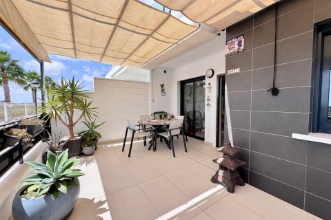Townhouse in Cabo Roig, Alicante, Spain 3 bedrooms, 123 sq.m. No. 196803