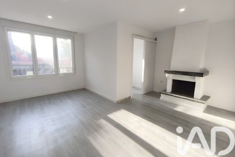 Huoneisto myytävänä El Vendrell, Tarragona, Espanja, 3 makuuhuonetta, 106 m2 No. 185122 - kuva 2