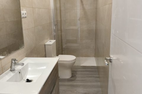 Huoneisto myytävänä El Vendrell, Tarragona, Espanja, 3 makuuhuonetta, 106 m2 No. 185122 - kuva 16