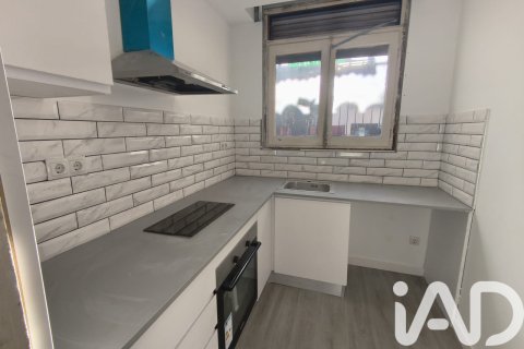 Huoneisto myytävänä El Vendrell, Tarragona, Espanja, 3 makuuhuonetta, 106 m2 No. 185122 - kuva 9