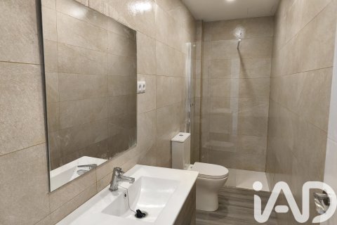Huoneisto myytävänä El Vendrell, Tarragona, Espanja, 3 makuuhuonetta, 106 m2 No. 185122 - kuva 14