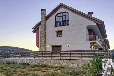 Townhouse à Teruel, Espagne 3 chambres, 493 m2 No. 188110