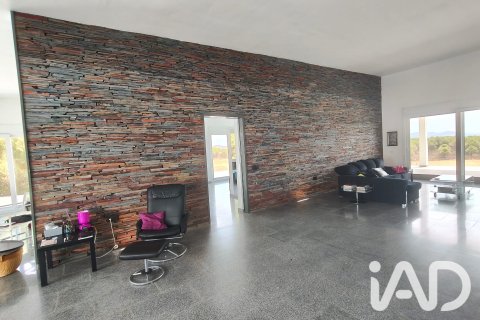 House à vendre à Alburquerque, Badajoz, Espagne, 3 chambres, 465 m2 No. 188114 - photo 25