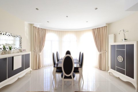 Apartment à vendre à Dona Pepa, Alicante, Espagne, 3 chambres, 358 m2 No. 165405 - photo 13