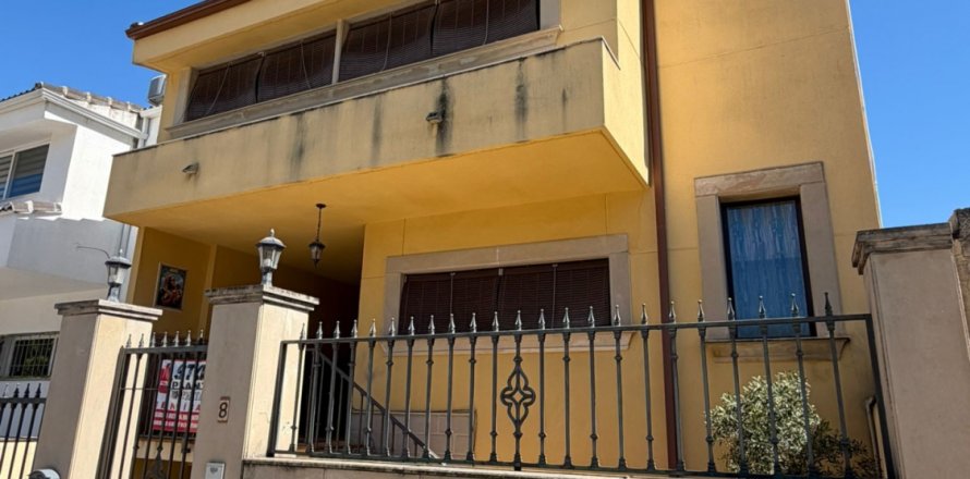Casa a Mengibar, Jaen, Spagna 4 camere da letto, 290.34 mq. N° 172492